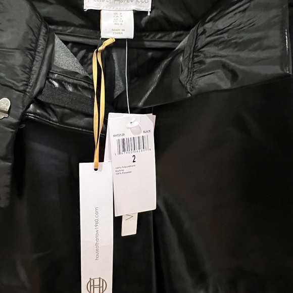 NWT House of Harlow Black Vegan Leather Crop Bra Top and Shorts Set 2 - Picture 12 of 15